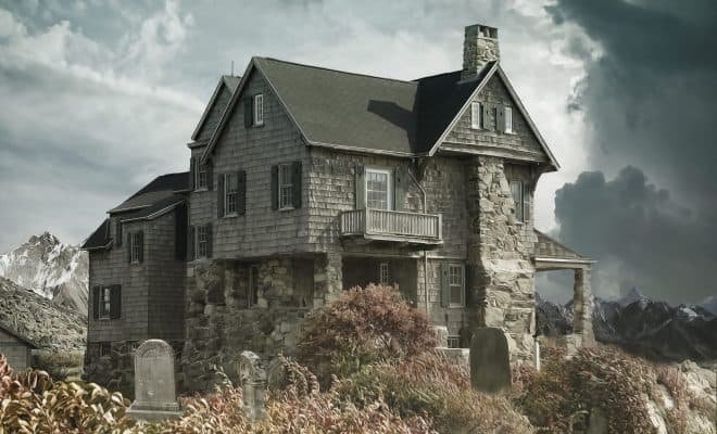 https://images.pexels.com/photos/366282/house-cemetery-haunted-house-house-near-the-cemetery-366282.jpeg?auto=compress&cs=tinysrgb&h=650&w=940