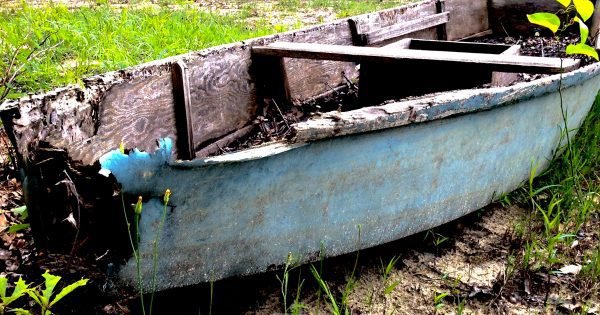 a blue antique boat