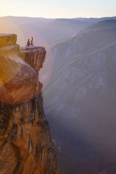 An in love couple on a cliff