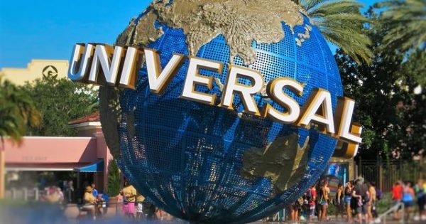 Universal studios sign