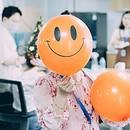 A happy face ballon