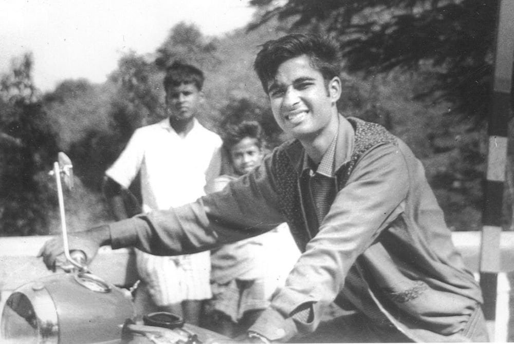 Sudhir on his Rajdoot mobike i965