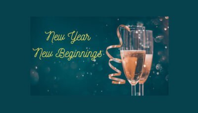 2 glasses of champagne toasting to New Years