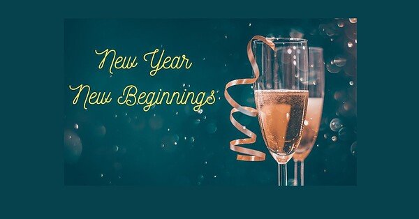 2 glasses of champagne toasting to New Years